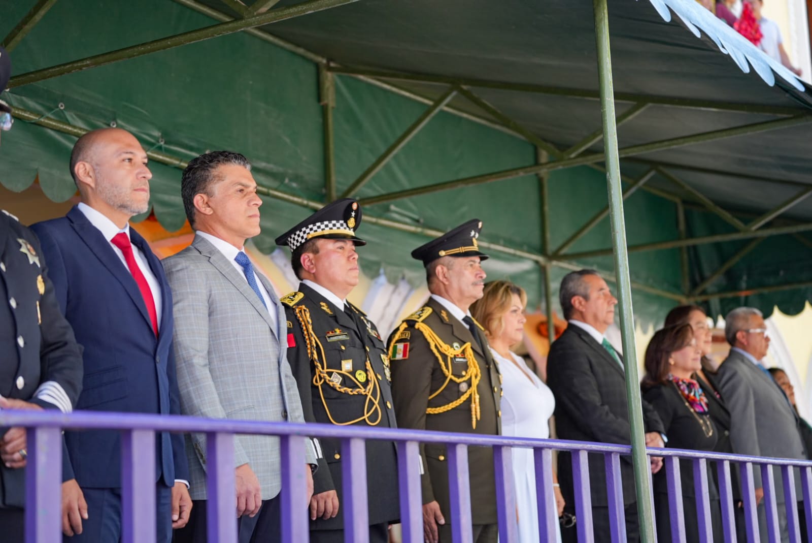 Alfonso Sánchez García destaca orgullo patrio de las familias capitalinas a lo largo del desfile del CCXV Aniversario de la Independencia